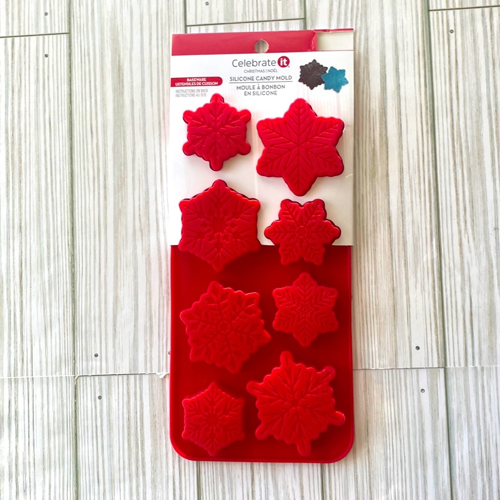 3/$10 Snowflakes Silicone Candy Mold - Picture 2 of 4